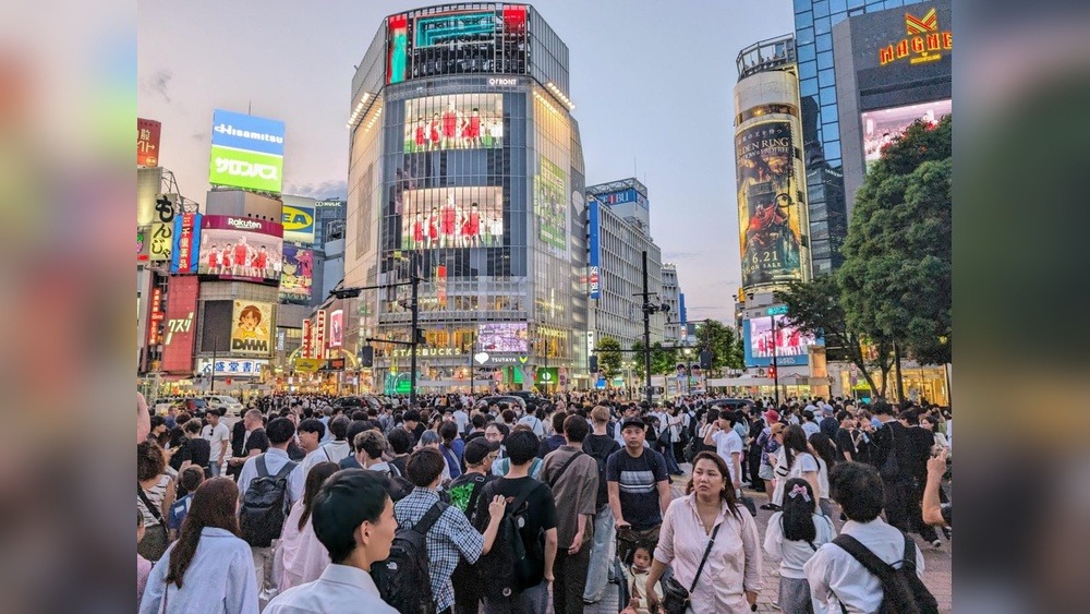 Hooters Shibuya Experience: A Tokyo Night Out!