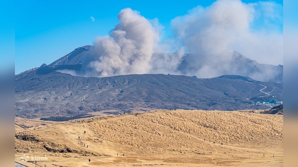 Mount Aso Eruption Insights: Stay Safe and Informed