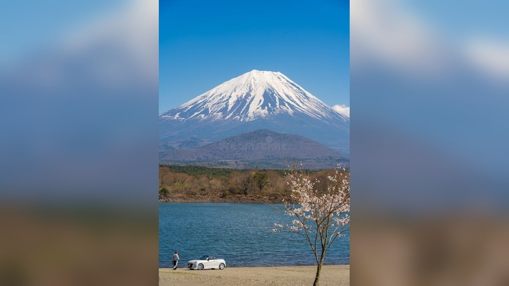Mount Yari: Scaling Japan's Majestic Alpine Peak