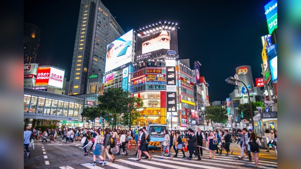 Shibuya Crossing Secrets: Tokyo's Iconic Intersection!