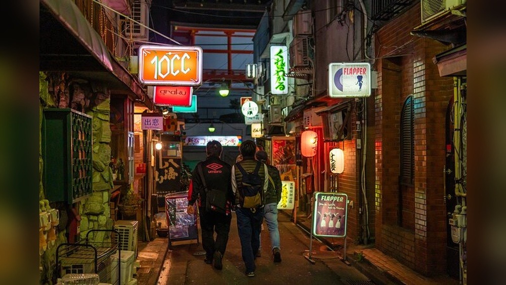 Golden Gai Night Tour: Tokyo's Hidden Gems Unveiled