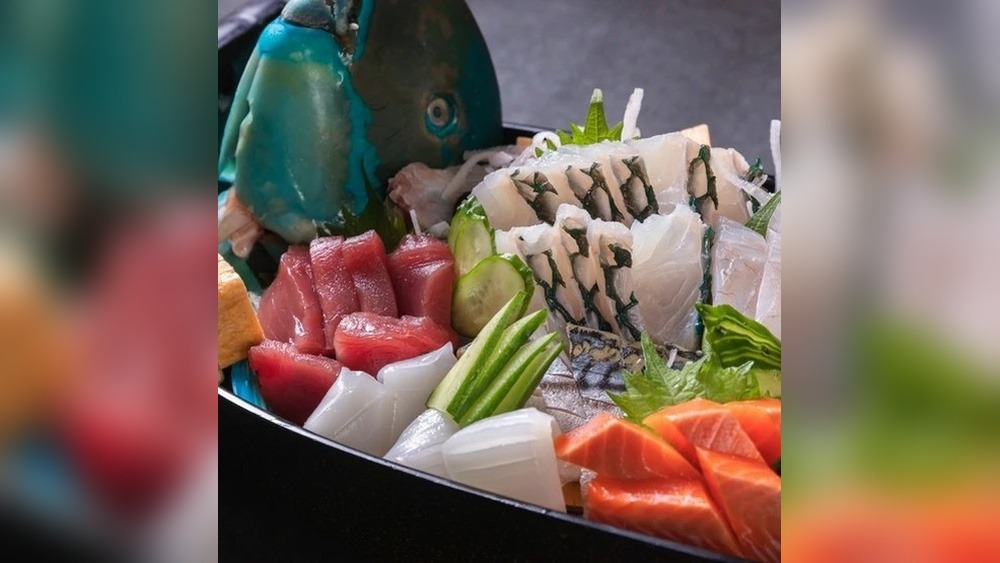 Kanazawa Restaurateur Market Tour: Culinary Gems Unveiled