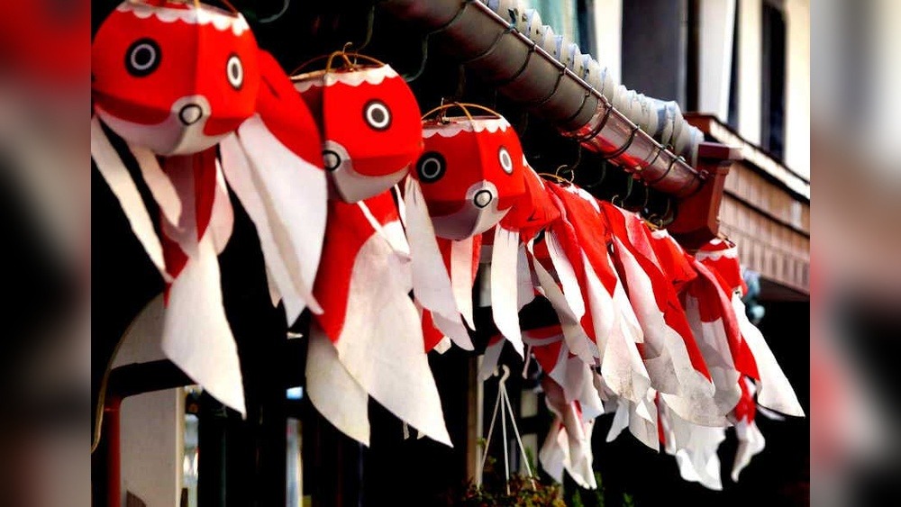 Yanai Goldfish Lantern Festival: A Dazzling Spectacle!