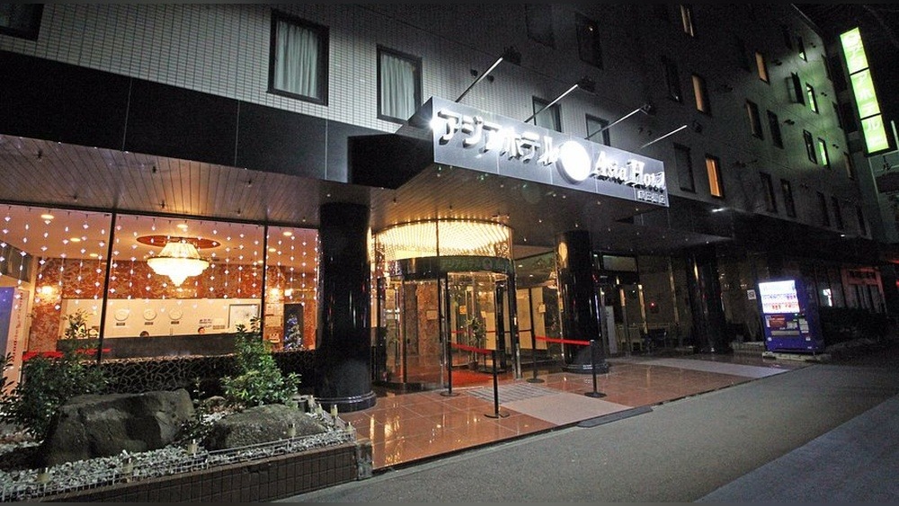 9Hr Modern Capsule Hotel At Narita: Ultimate Comfort!