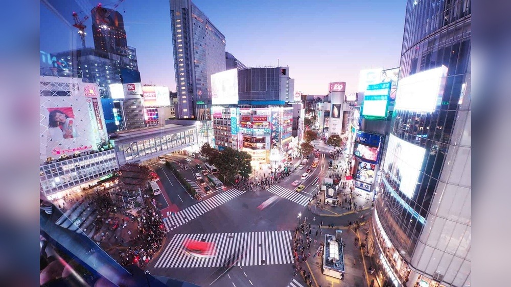 Best Time to Take a Picture at Shibuya Crossing: Golden Hour Magic