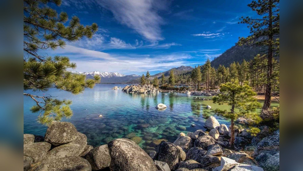Famous Destinations in Japan: Must-See Spots for Every Traveler